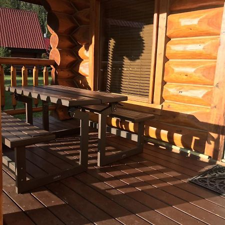 Yoho Chalets Villa Golden Exterior photo